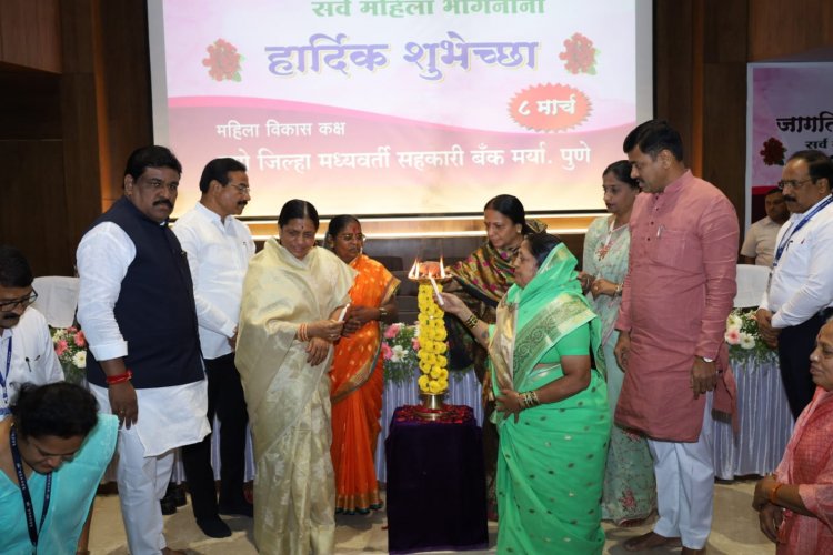 धष्टपुष्ट रहायचेय तर, शेती पिकांसाठी परंपरागत देशी बियाणांचा वापर करा - बीजमाता राहीबाई पोपेरे यांचा बचत गटांच्या महिलांना सल्ला 