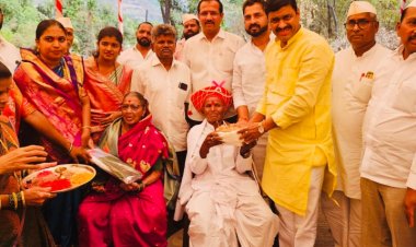 वृद्ध माता-पित्यांना स्वतःची मुलेच करताहेत निराधार, मुलगा म्हणून आधार देण्याऐवजी काढताहेत घराबाहेर! 