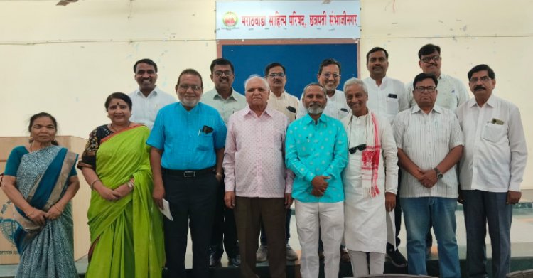 पहिलीपासून हिंदीची सक्ती म्हणजे मराठीच्या अस्तित्वावर घाला, मराठवाडा साहित्य परिषदेच्या बैठकीत एकमुखी सूर!  