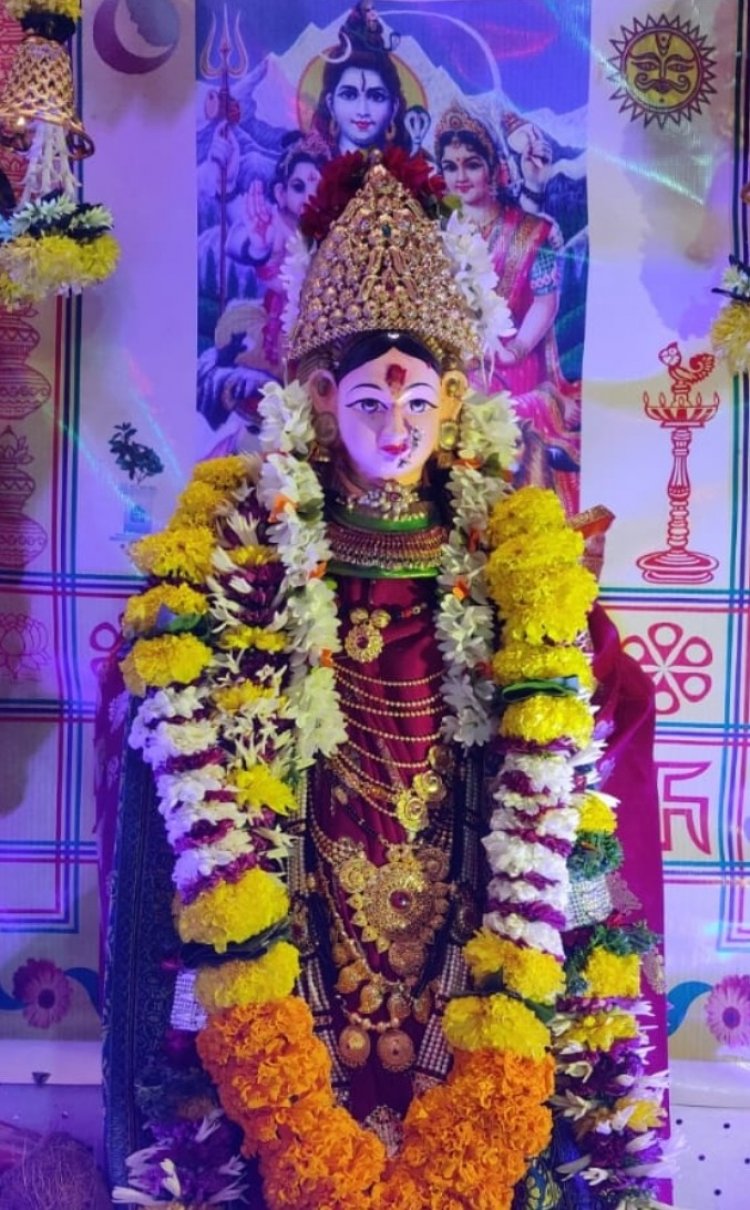 The historical tradition of one family, one Gauri :-तब्बल अडीचशे वर्षांपासून जपली जातेय 'एक कुटुंब एक गौरी'ची ऐतिहासिक परंपरा! 