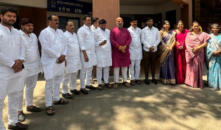 Pune Zp election : पुणे झेडपीच्या अध्यक्ष, उपाध्यक्षासाठी भाजप-शिवसेनेतर्फे संयुक्तपणे उमेदवारी अर्ज दाखल! 